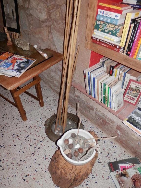 Bed and Breakfast Al Fakhar Ficarra Экстерьер фото